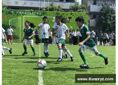 足球球星归国时刻感动全场共同见证热泪与荣耀